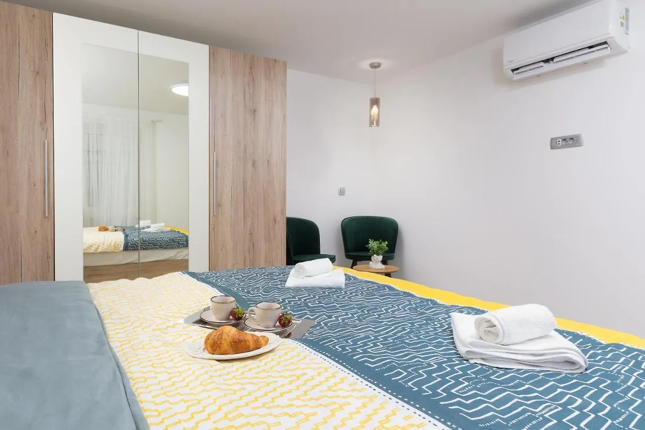 Apartment Ena Near Pula Amphitheater
