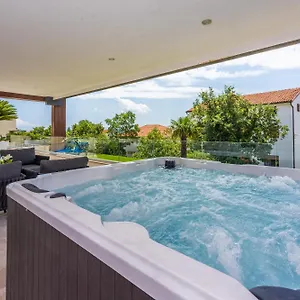 https://relax-derossi.primorje-gorskikotar.com